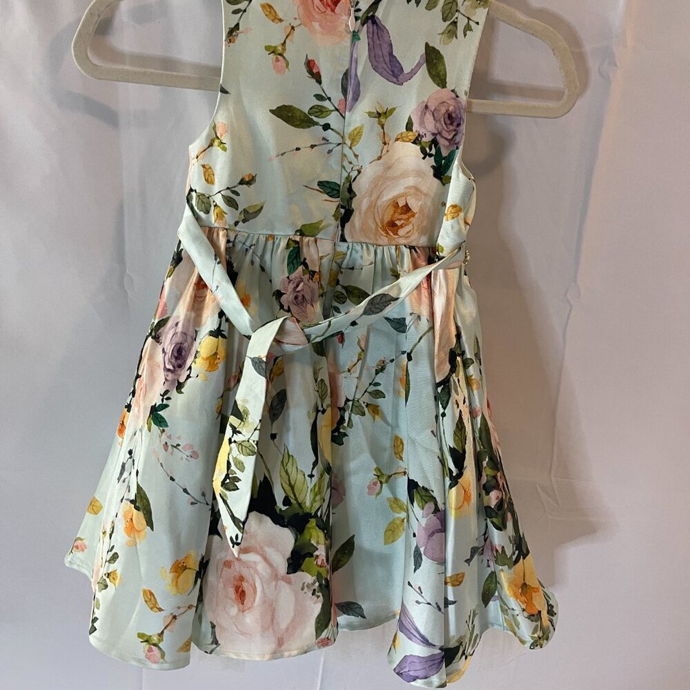 COUTURE PRINCESS. SIZE 6 IN LONG PRINCESS-CUT FLOWERED POLYESTER. - Picture 3 of 8
